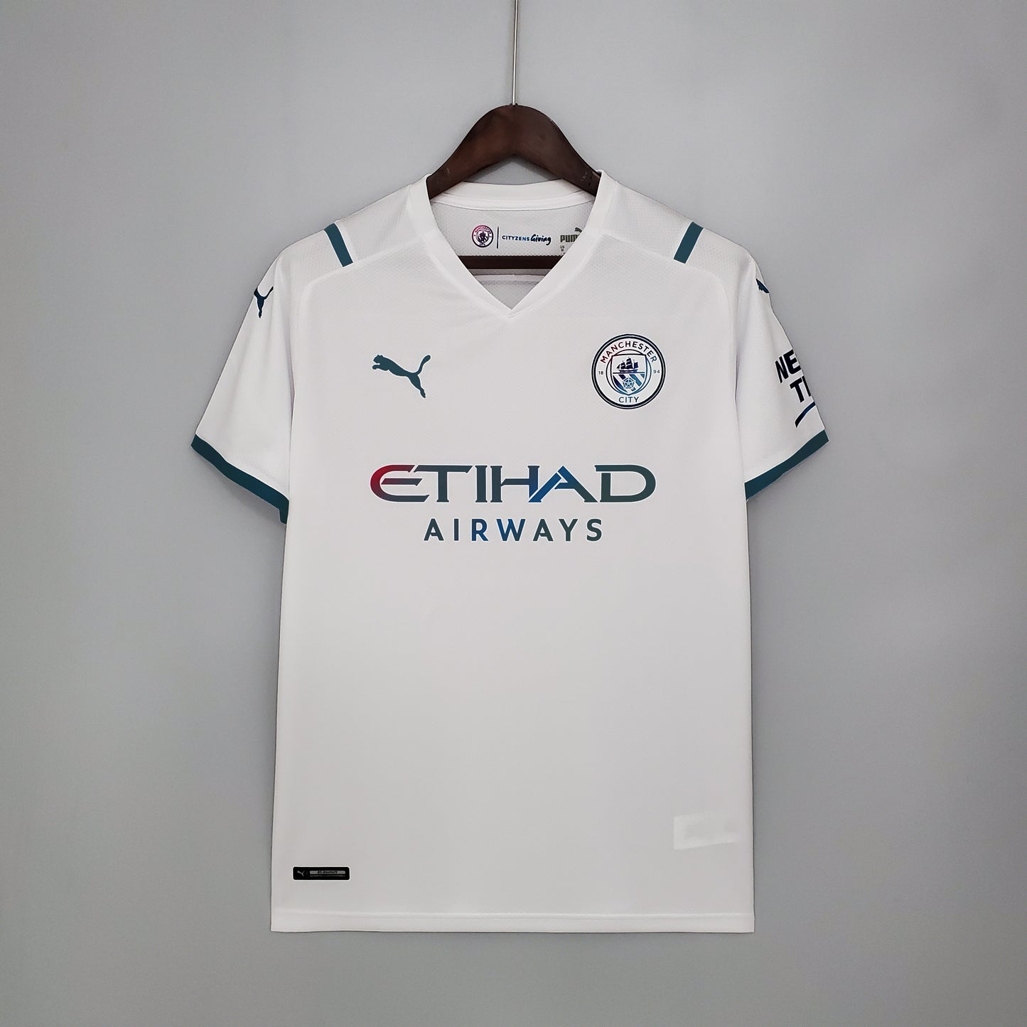 21/22 Manchester City Away Retro Jersey