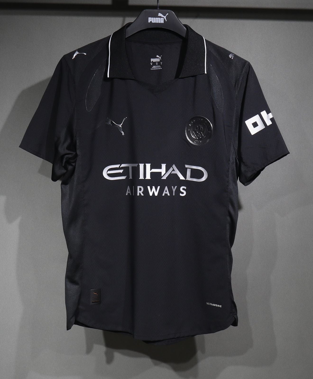 25/26 Manchester City Premium Jersey