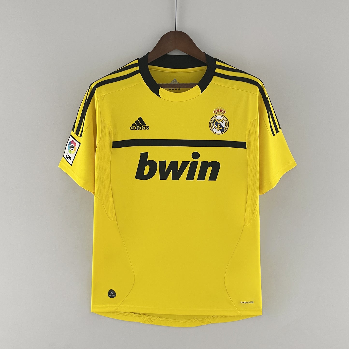 11/12 Real Madrid Goalkeeper Retro Jersey
