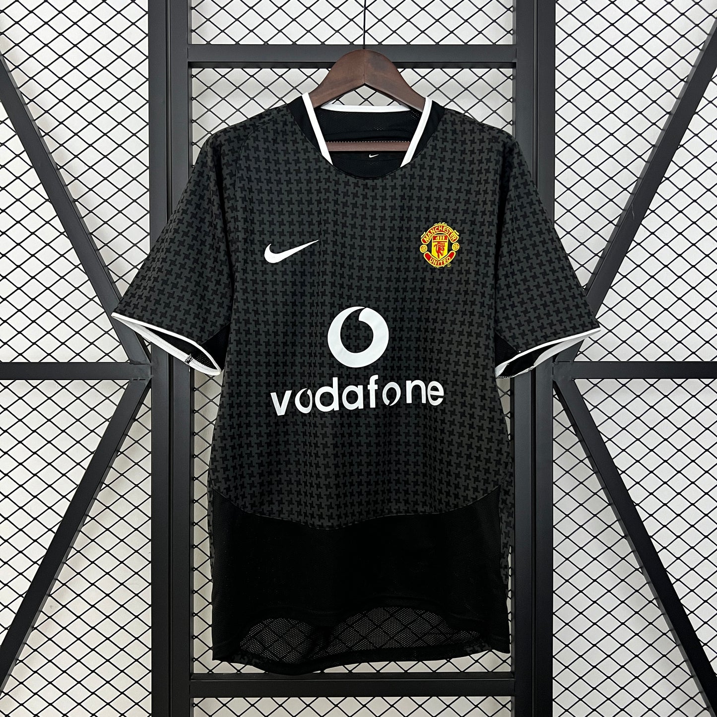 04/05 Manchester United Away Retro Jersey