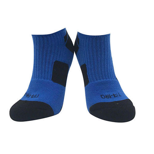 C104 basketball socks