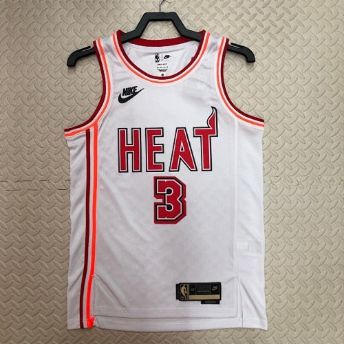 Heat retro No. 3 in the 23rd season Wade