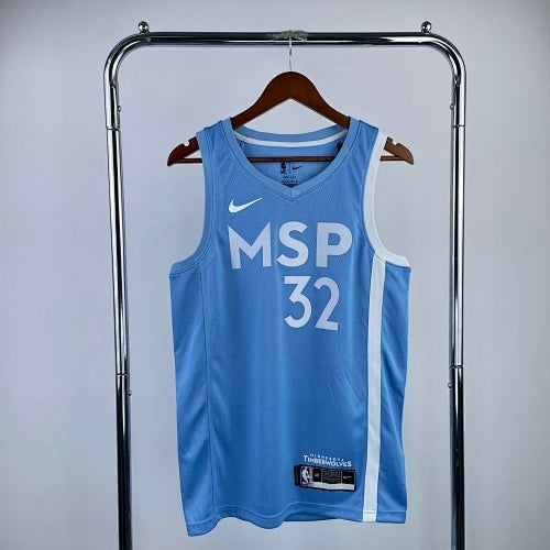 Timberwolves North Carolina No. 1 Edwards