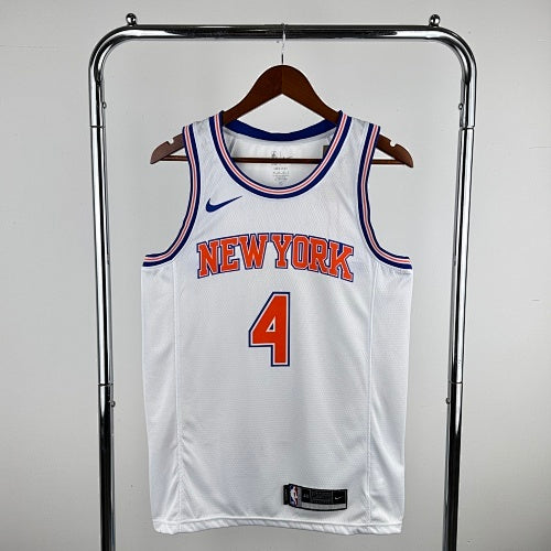19th season Knicks limited No. 4 Rose