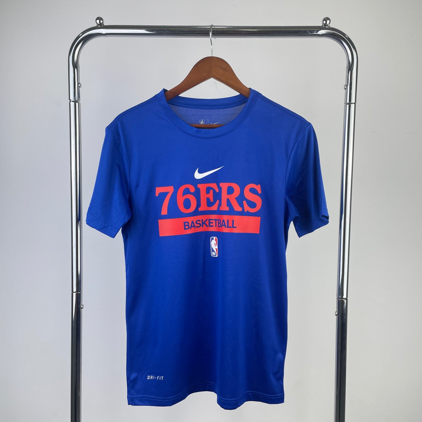 76ers T-shirt