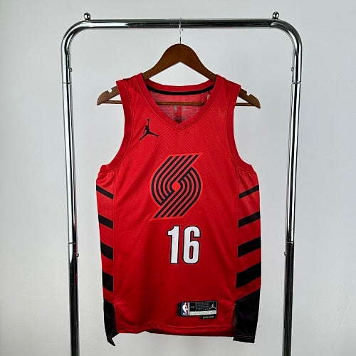 23rd Season Trail Blazers Flyers No. 16 Yang Hansen