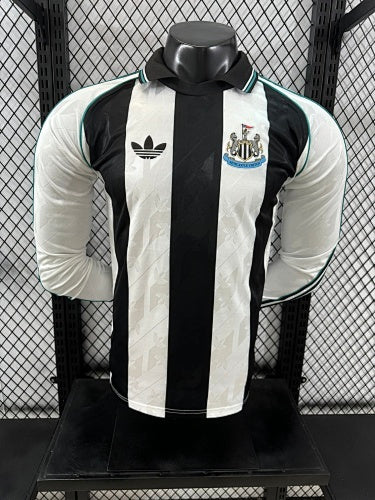 2425 Newcastle Long Sleeve Retro