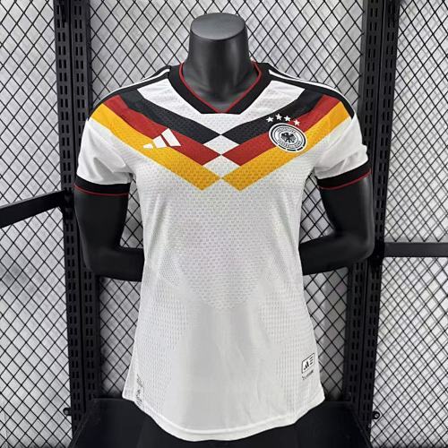 26 German main (women's wear)
