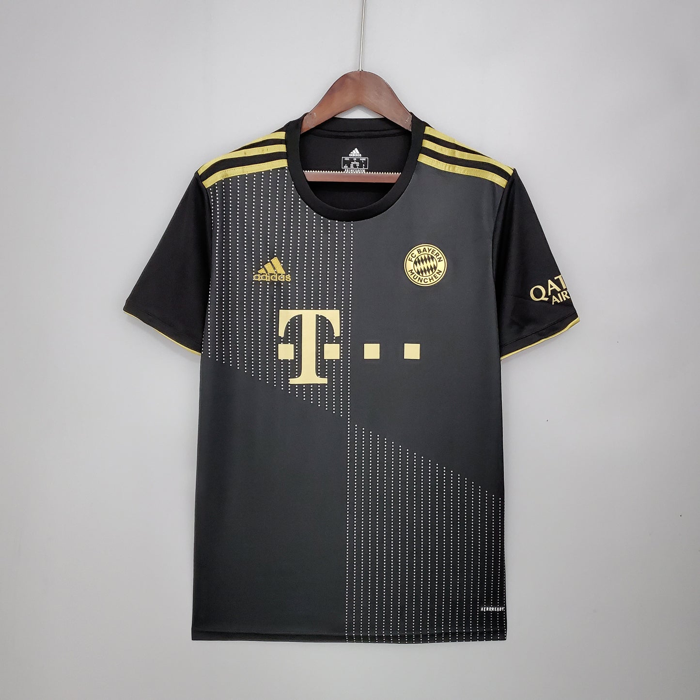 21/22 Bayern Retro Away Jersey