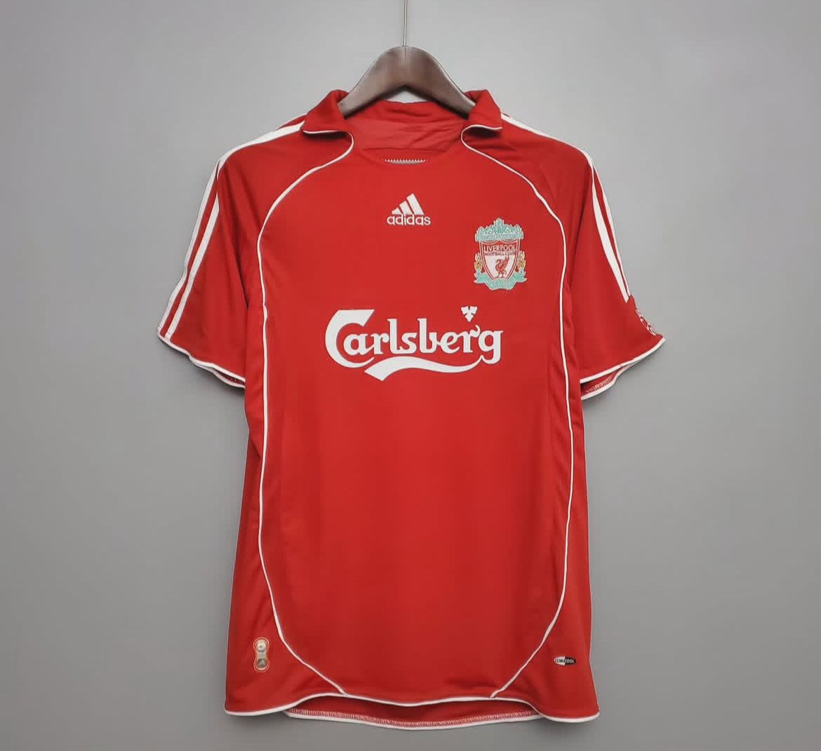 06/07 Liverpool Retro Jersey