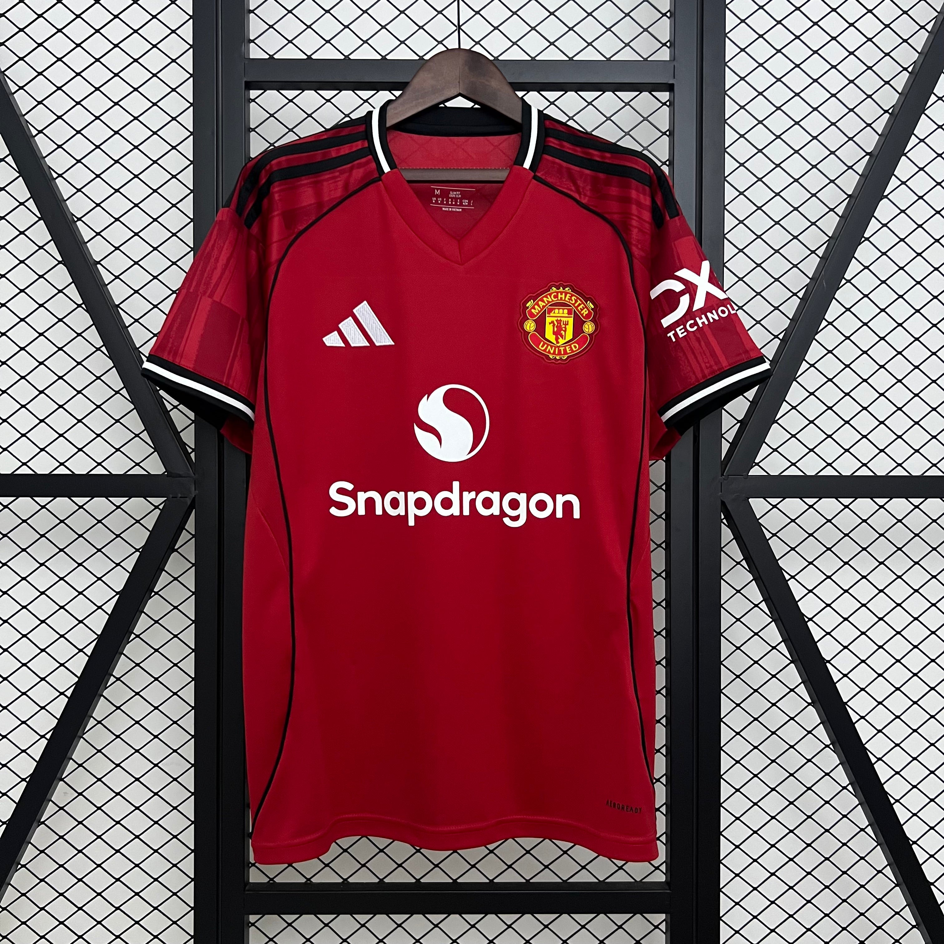 Manchester United – Sports Fusion Store