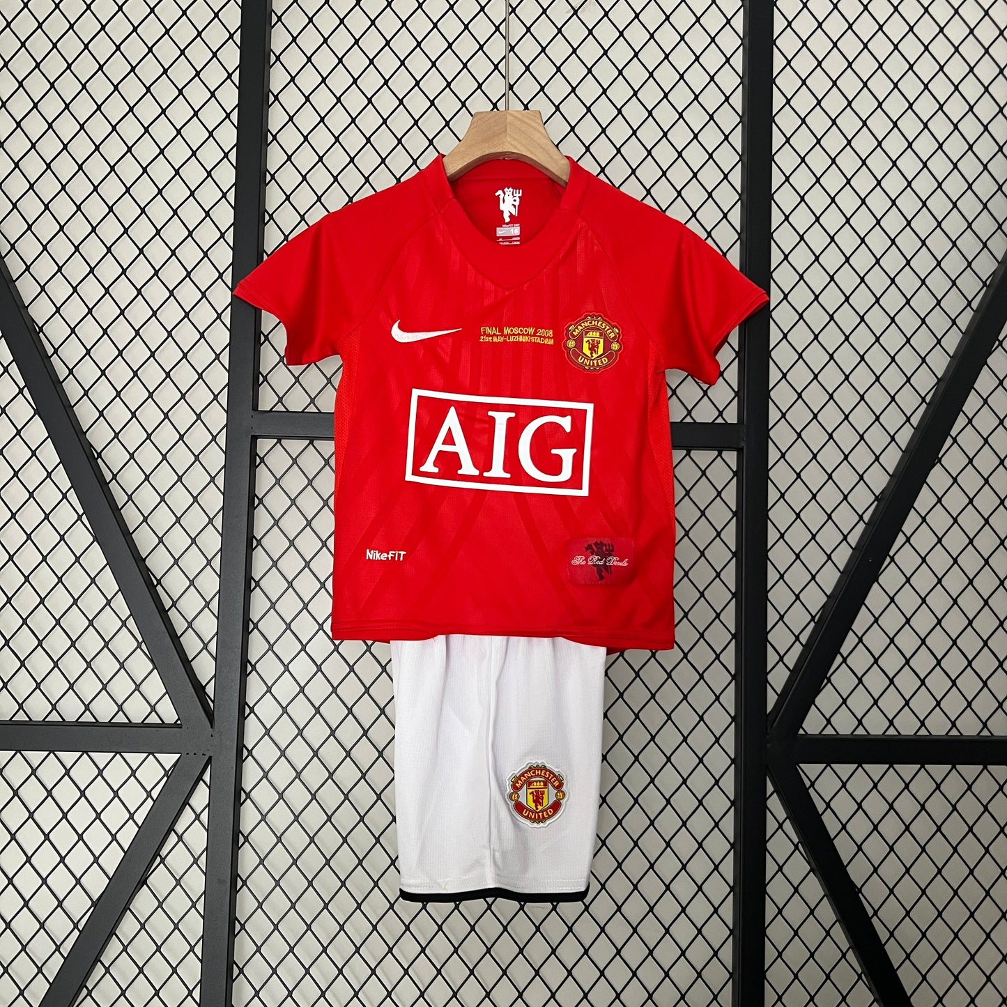 STOCK: (24) Manchester United Retro Ronaldo 7