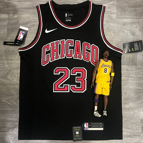 Bulls crew neck black No. 23 Jordan