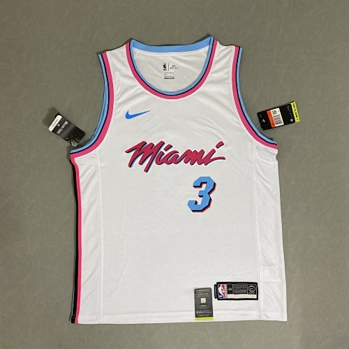 Heat Crew Neck White No. 3 Wade