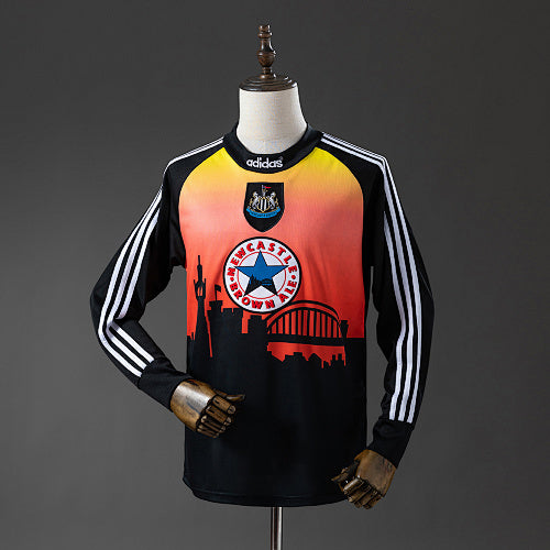 Newcastle United 96/97 Goalkeeper Long Sleeve Retro Jersey