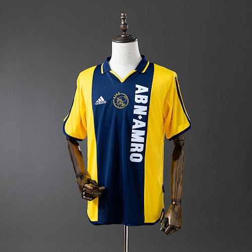 Retro 00/01 Ajax away