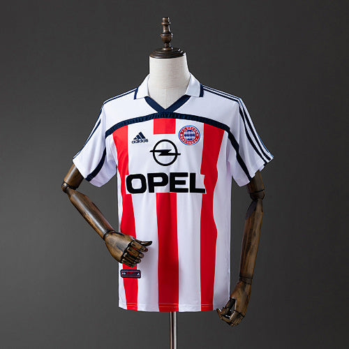 Retro 00/02 Bayern Munich away