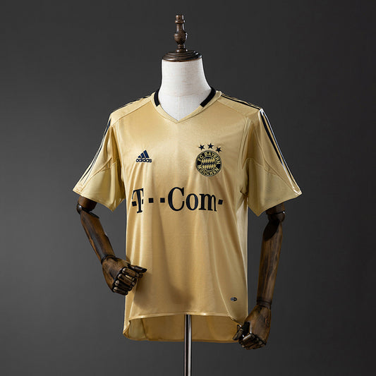 Retro 04/05 Bayern Munich away