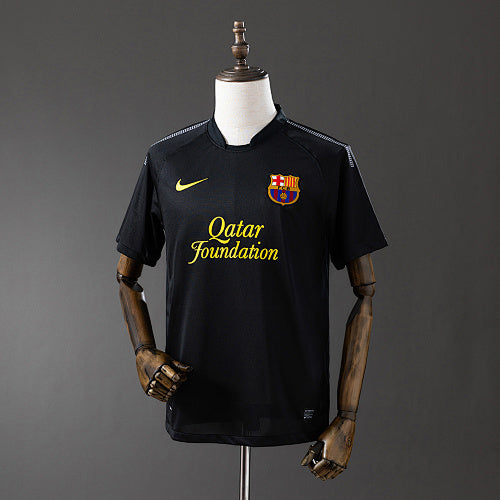 Retro Barcelona 11/12 away