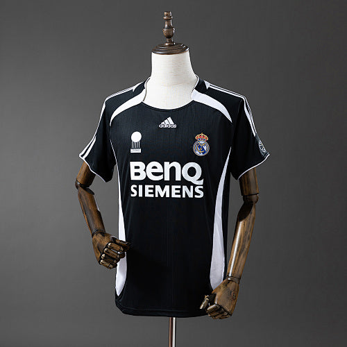 Retro Real Madrid 06/07 Third Away