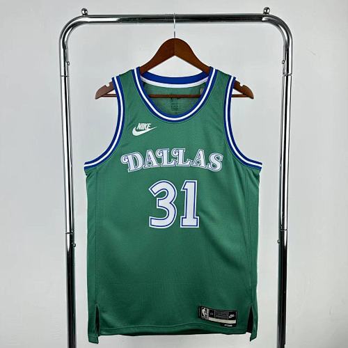 Season 26 Mavericks Retro Green No. 31 Thompson